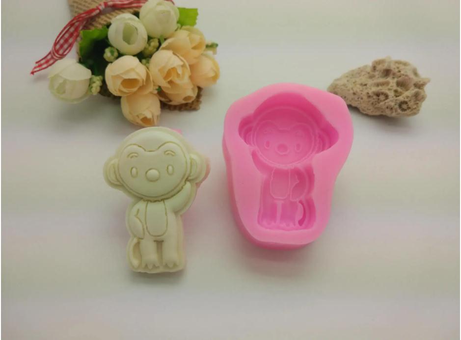模具硅膠制品用什么才能清洗干凈 ？
